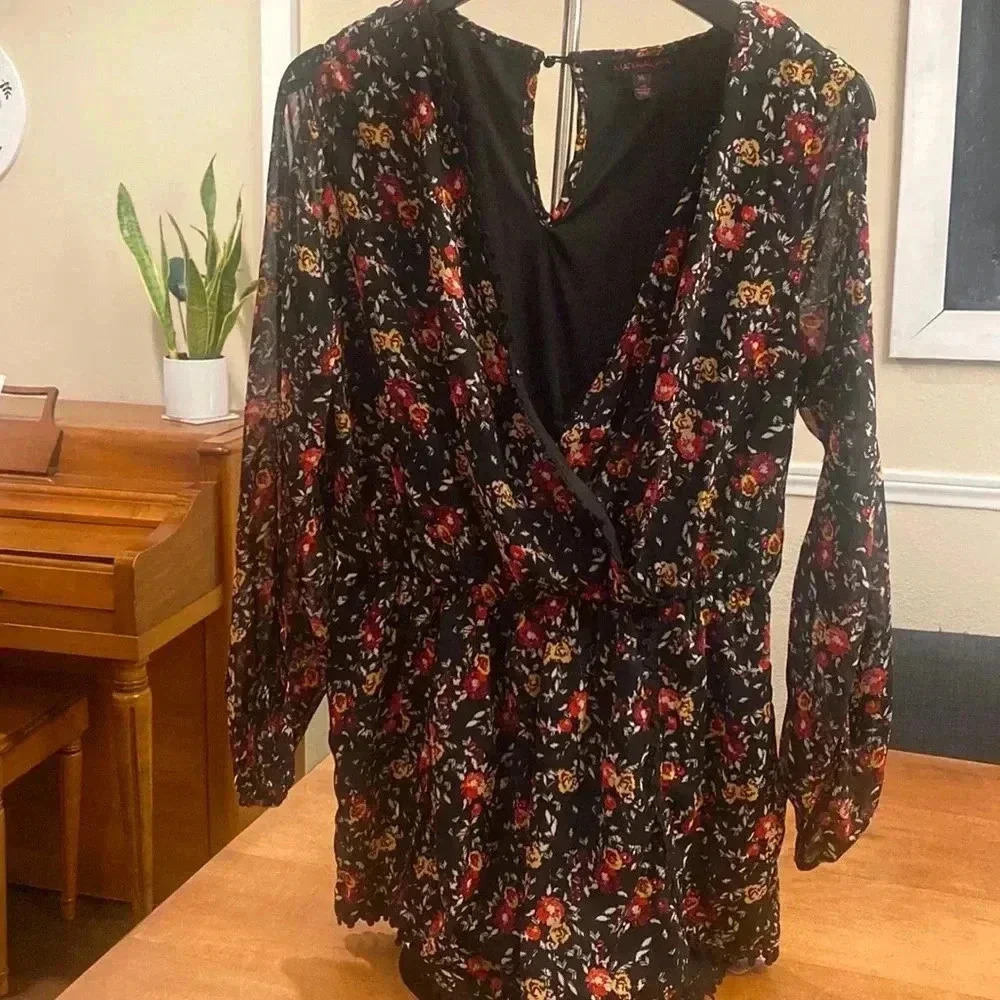 Material Girl jumper size XL.